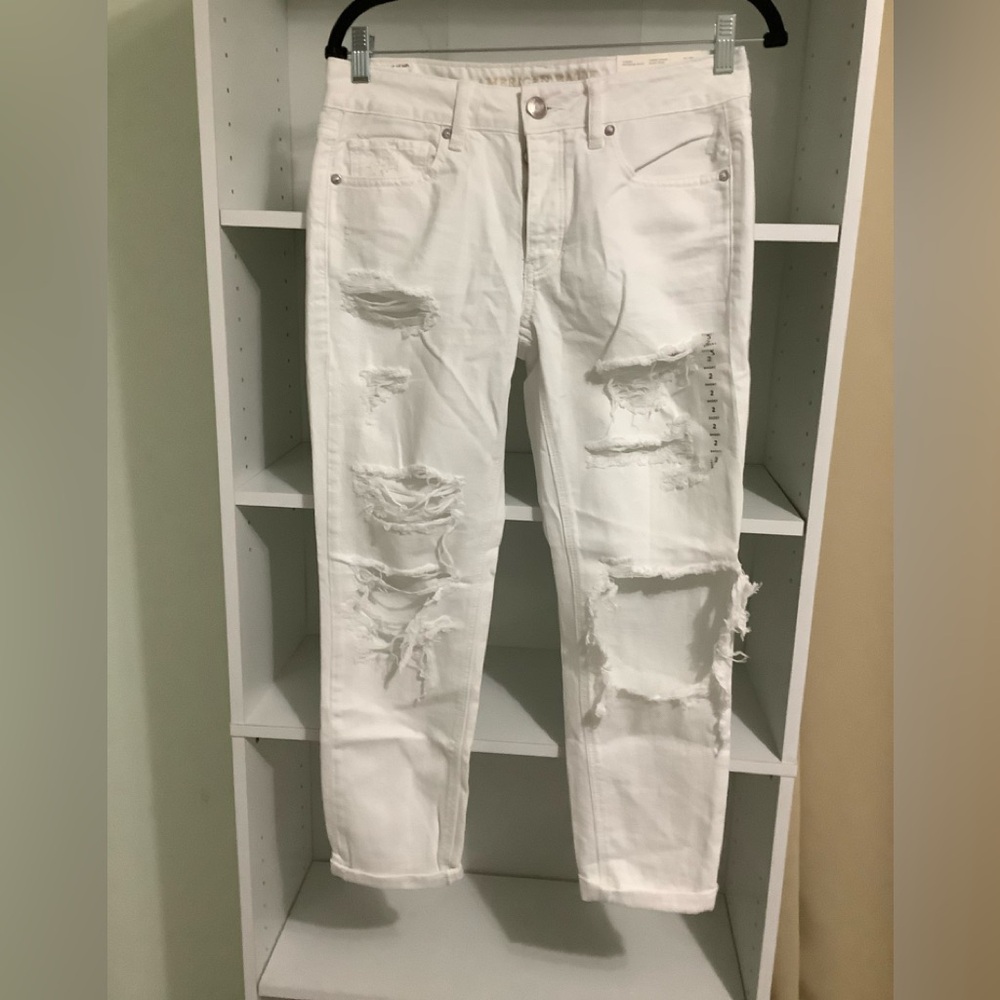 American Eagle Jeans Womens Size 2s White Tomgirl Straight Distressed Button Fly